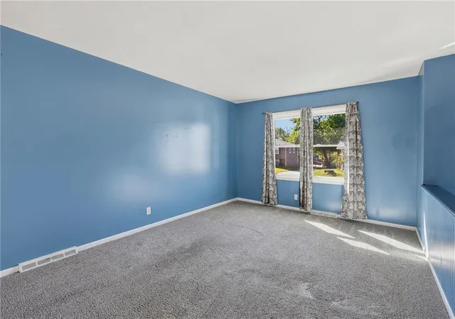 Photo 4 of Single family home for sale at 1505 Eastwood Rd, Harrisonville, MO 64701 | MLS# 2646151 | Listing updated on 2026-10-09