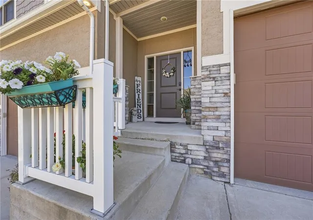 Photo 2 of Townhouse for sale at 7369 Griffey St, Kansas City, MO 64152 | MLS# 2646154 | Listing updated on 2026-10-08
