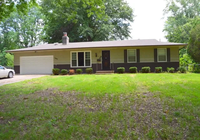 Single family home for sale at 11403 Orchard Rd, Kansas City, MO 64134 | MLS# 2646160