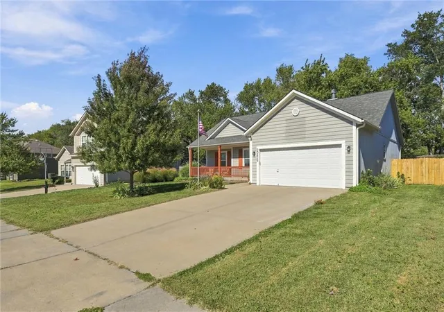 Photo 2 of Single family home for sale at 20426 W 220th Terrace, Spring Hill, KS 66083 | MLS# 2646173 | Listing updated on 2026-10-14
