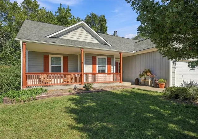 Photo 3 of Single family home for sale at 20426 W 220th Terrace, Spring Hill, KS 66083 | MLS# 2646173 | Listing updated on 2026-10-14