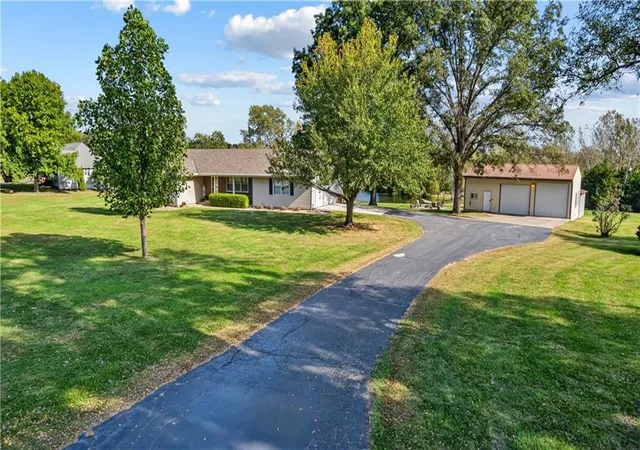 Photo 2 of Single family home for sale at 22195 Dunn Dr, Spring Hill, KS 66083 | MLS# 2646174 | Listing updated on 2026-10-17