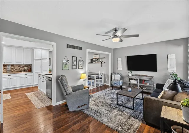 Photo 4 of Single family home for sale at 22195 Dunn Dr, Spring Hill, KS 66083 | MLS# 2646174 | Listing updated on 2026-10-17
