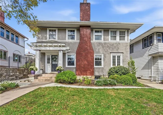 Photo 1 of Sale Pending at 410 Huntington Rd, Kansas City, MO 64113 | MLS# 2646179 | Listing updated on 2026-10-17