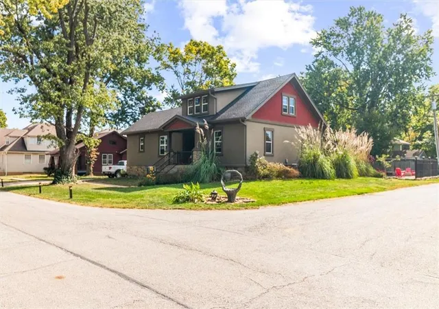 Photo 1 of Single family home for sale at 1608 Smith St, Blue Springs, MO 64015 | MLS# 2646181 | Listing updated on 2026-10-16