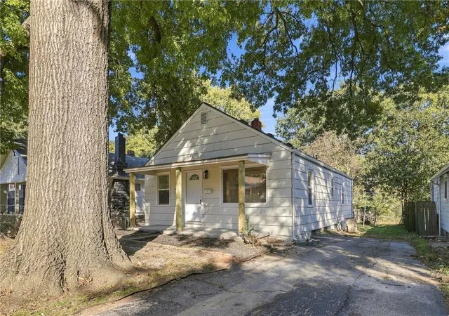 Photo 1 of Single family home for sale at 4411 Springfield St, Kansas City, KS 66103 | MLS# 2646187 | Listing updated on 2026-10-09
