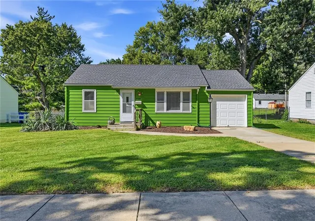 Photo 1 of Single family home for sale at 7728 Newton St, Overland Park, KS 66204 | MLS# 2646188 | Listing updated on 2026-10-09