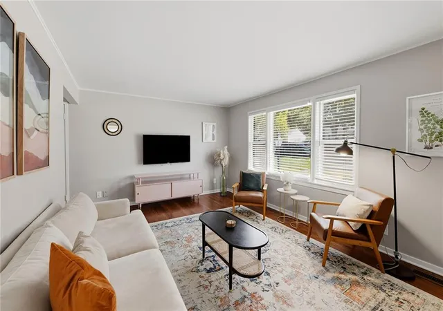 Photo 4 of Single family home for sale at 7728 Newton St, Overland Park, KS 66204 | MLS# 2646188 | Listing updated on 2026-10-09