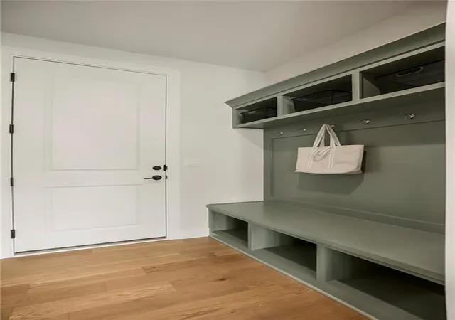 Photo 4 of House for sale at 3937 W 158th Place, Overland Park, KS 66224 | MLS# 2646193 | Listing updated on 2026-10-09