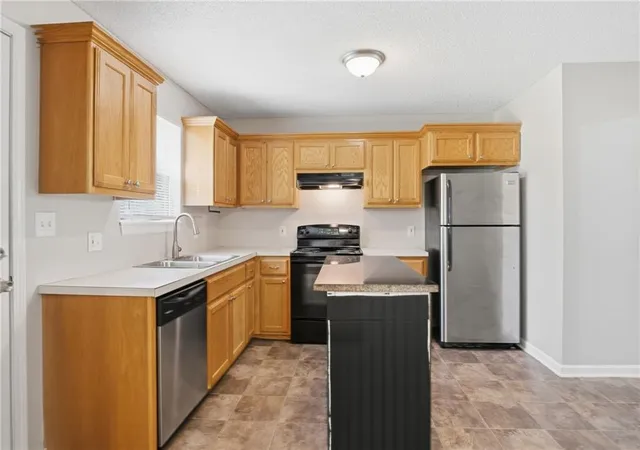 Photo 4 of Single family home for sale at 913 Susquehanna Ridge, Independence, MO 64056 | MLS# 2646198 | Listing updated on 2026-10-13