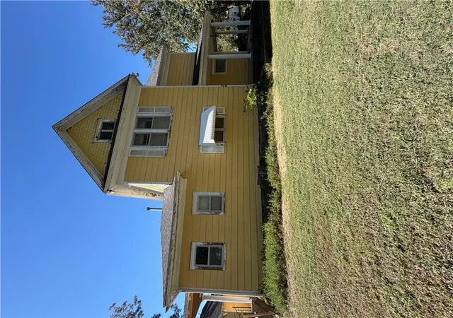 Photo 4 of Single family home for sale at 2700 Crawford Ave, Parsons, KS 67357 | MLS# 2646208 | Listing updated on 2026-10-09