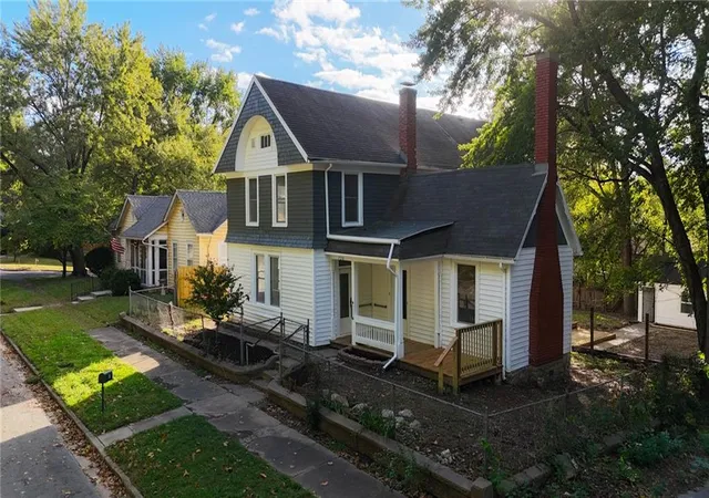 Photo 1 of Single family home for sale at 720 W 7th Street, Leavenworth, KS 66048 | MLS# 2646214 | Listing updated on 2026-10-19