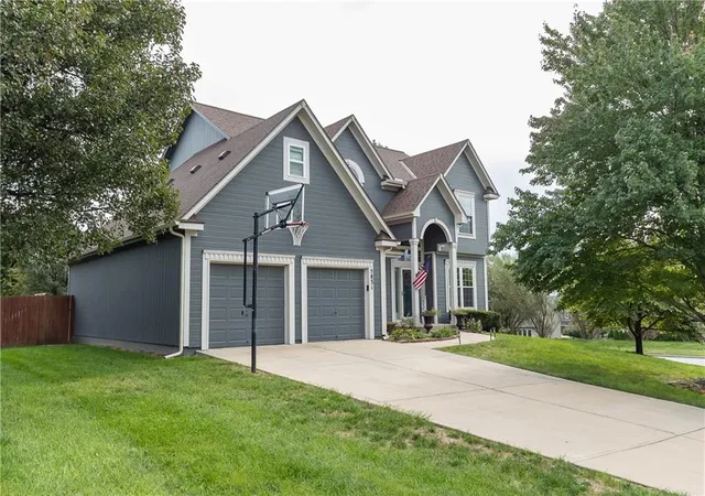 Photo 1 of Single family home for sale at 5831 Theden St, Shawnee, KS 66218 | MLS# 2646235 | Listing updated on 2026-10-27