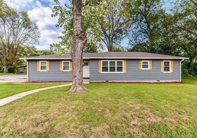 Single family home for sale at 607 N Havanah St, Butler, MO 64730 | MLS# 2646238