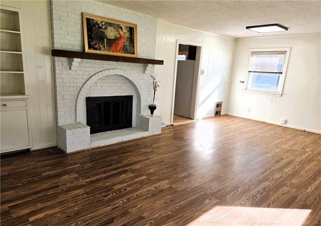 Photo 1 of Single family home for sale at 1725 James Downey Rd, Independence, MO 64057 | MLS# 2646243 | Listing updated on 2026-10-28
