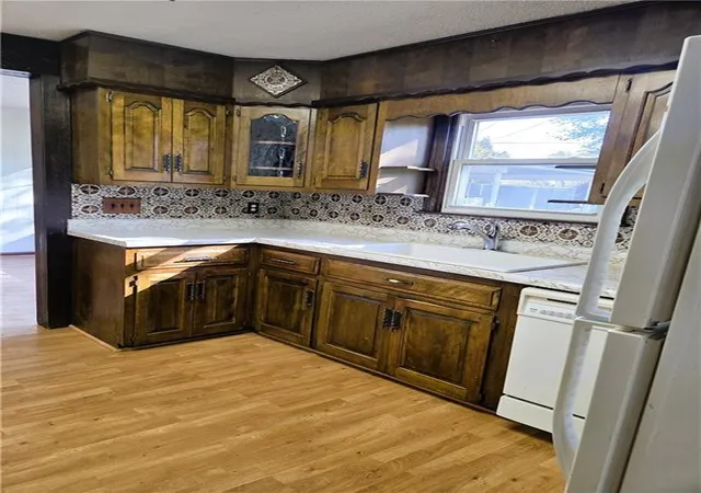 Photo 2 of Single family home for sale at 1725 James Downey Rd, Independence, MO 64057 | MLS# 2646243 | Listing updated on 2026-10-28