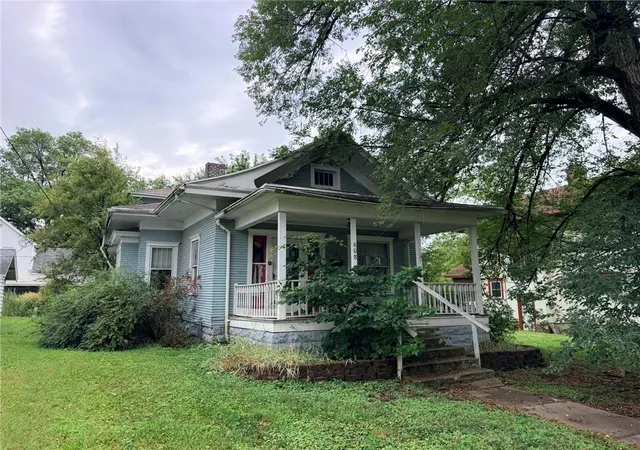 Photo 1 of Single family home for sale at 608 Linn St, Trenton, MO 64683 | MLS# 2646244 | Listing updated on 2026-10-09