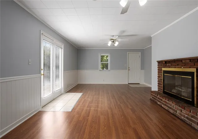 Photo 4 of Single family home for sale at 705 NE Lindberg Dr, Kansas City, MO 64118 | MLS# 2646248 | Listing updated on 2026-10-18
