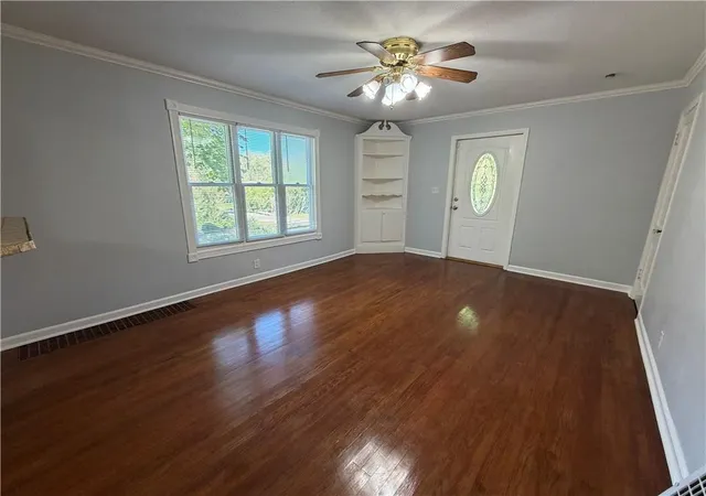Photo 3 of Single family home for sale at 705 Ne Lindberg Dr, Kansas City, MO 64118 | MLS# 2646248 | Listing updated on 2026-10-18