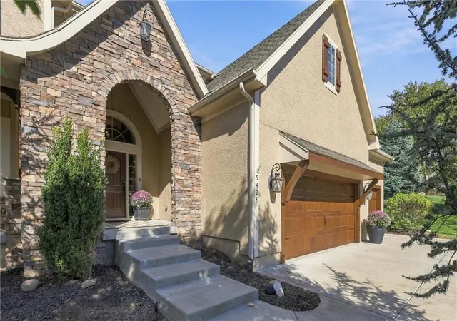 Photo 1 of Single family home for sale at 9428 W 157th Place, Overland Park, KS 66221 | MLS# 2646254 | Listing updated on 2026-10-27