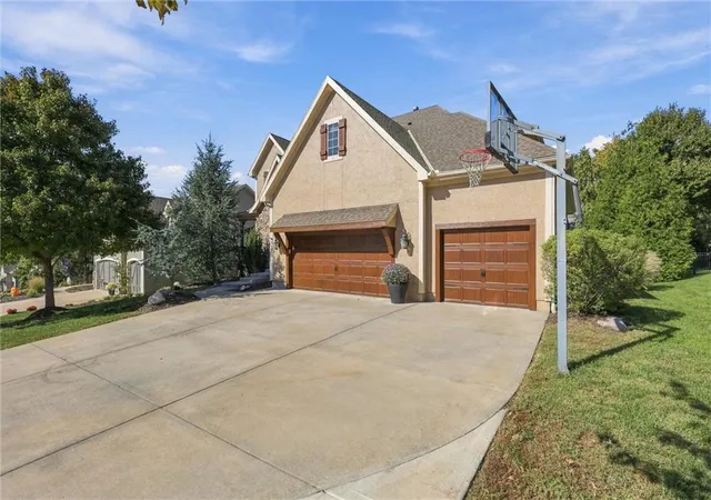 Photo 2 of Single family home for sale at 9428 W 157th Place, Overland Park, KS 66221 | MLS# 2646254 | Listing updated on 2026-10-27