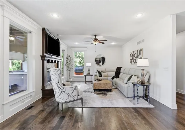 Photo 4 of Single family home for sale at 9428 W 157th Place, Overland Park, KS 66221 | MLS# 2646254 | Listing updated on 2026-10-27