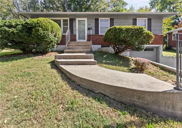 Single family home for sale at 413 Maple St, Liberty, MO 64068 | MLS# 2646258