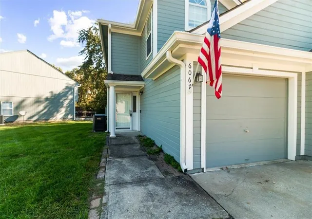 Photo 3 of Condo for sale at 6067 Ne Moonstone Dr, Lees Summit, MO 64064 | MLS# 2646259 | Listing updated on 2026-10-13