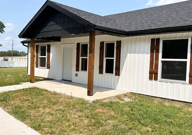 Photo 3 of Single family home for sale at 108 W Barrett Ave, Walker, MO 64790 | MLS# 2646268 | Listing updated on 2026-10-09