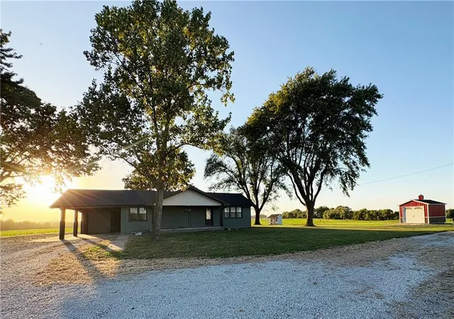Single family home for sale at 390 NW H Hwy, Warrensburg, MO 64093 | MLS# 2646269