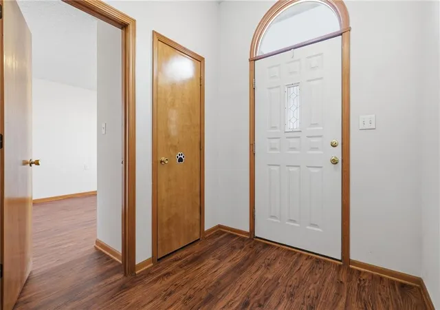Photo 3 of Single family home for sale at 502 S Saturn Dr, Raymore, MO 64083 | MLS# 2646277 | Listing updated on 2026-10-10