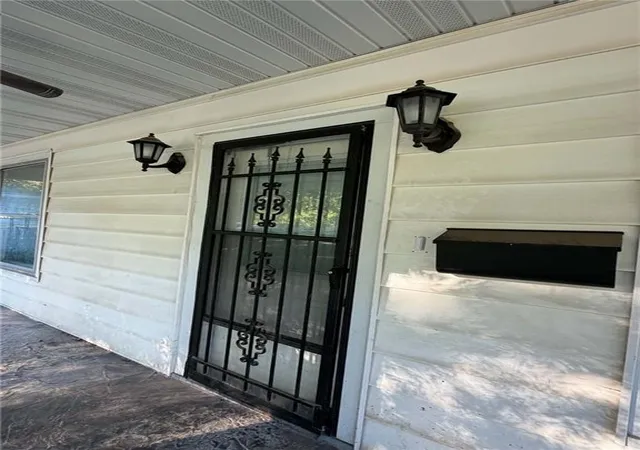 Photo 3 of Single family home for sale at 306 S Andrick St, Fort Scott, KS 66701 | MLS# 2646279 | Listing updated on 2026-10-09