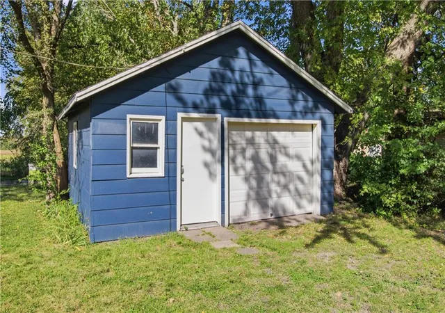 Photo 33 of Sale Pending at 204 W Nelson St, Edgerton, KS 66021 | MLS# 2646286 | Listing updated on 2026-10-13