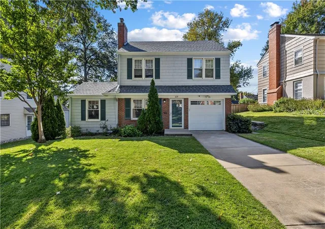 Photo 2 of Single family home for sale at 635 E 65th Street, Kansas City, MO 64131 | MLS# 2646287 | Listing updated on 2026-10-20