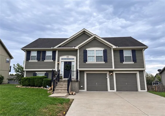 Photo 1 of Sale Pending at 8935 Ne 116th Place, Kansas City, MO 64157 | MLS# 2646290 | Listing updated on 2026-10-17
