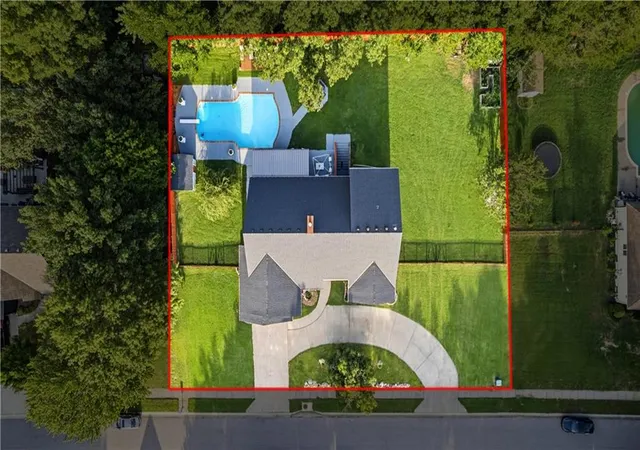 Photo 2 of Single family home for sale at 7407 Marion Ave, Kansas City, MO 64133 | MLS# 2646291 | Listing updated on 2026-10-08
