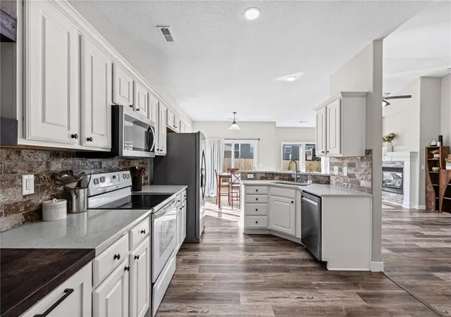Photo 3 of Single family home for sale at 503 Heritage Dr, Baldwin City, KS 66006 | MLS# 2646294 | Listing updated on 2026-10-09