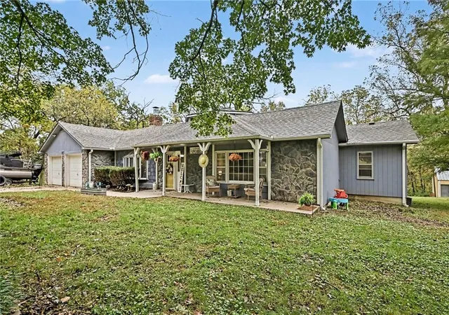 Photo 3 of Single family home for sale at 14900 E Kentucky Rd, Independence, MO 64050 | MLS# 2646309 | Listing updated on 2026-10-21