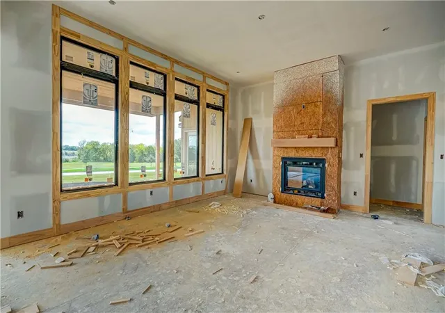 Photo 4 of Single family home for sale at 13 Red Fox Cir, Lake Winnebago, MO 64034 | MLS# 2646315 | Listing updated on 2026-10-10