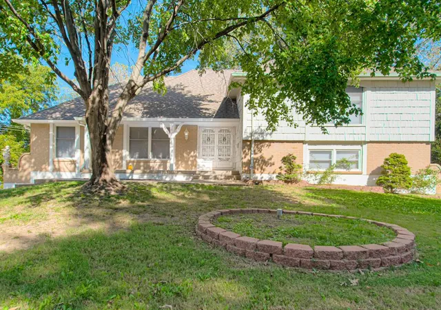 Photo 1 of Single family home for sale at 14616 E 43rd Street S, Independence, MO 64055 | MLS# 2646316 | Listing updated on 2026-10-17