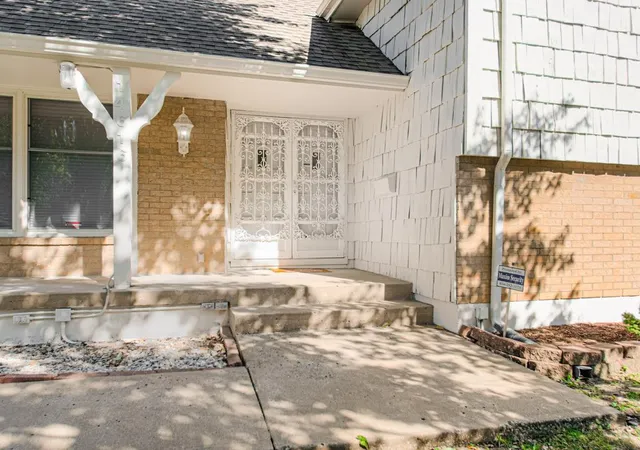Photo 2 of Single family home for sale at 14616 E 43rd Street S, Independence, MO 64055 | MLS# 2646316 | Listing updated on 2026-10-17
