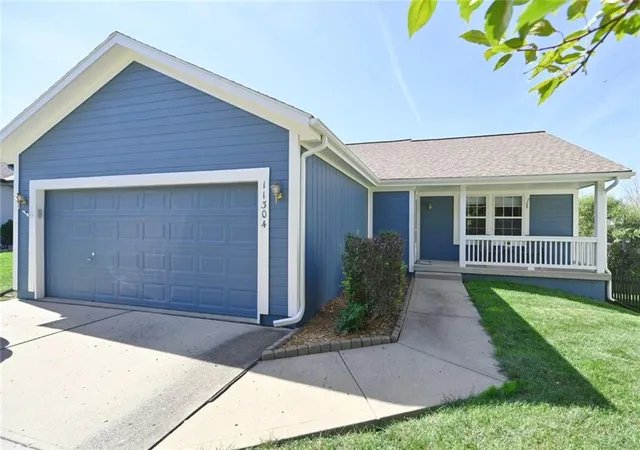 Photo 1 of Single family home for sale at 11304 N Nashua Dr, Kansas City, MO 64155 | MLS# 2646319 | Listing updated on 2026-10-11