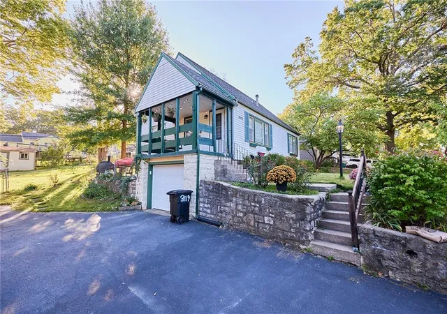 Photo 3 of Single family home for sale at 3119 S 9th Place, Kansas City, KS 66103 | MLS# 2646320 | Listing updated on 2026-10-09
