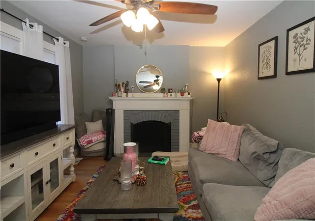 Photo 2 of Single family home for sale at 2814 Renick St, Saint Joseph, MO 64507 | MLS# 2646321 | Listing updated on 2026-10-09