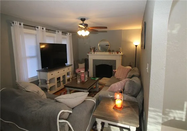 Photo 3 of Single family home for sale at 2814 Renick St, Saint Joseph, MO 64507 | MLS# 2646321 | Listing updated on 2026-10-09