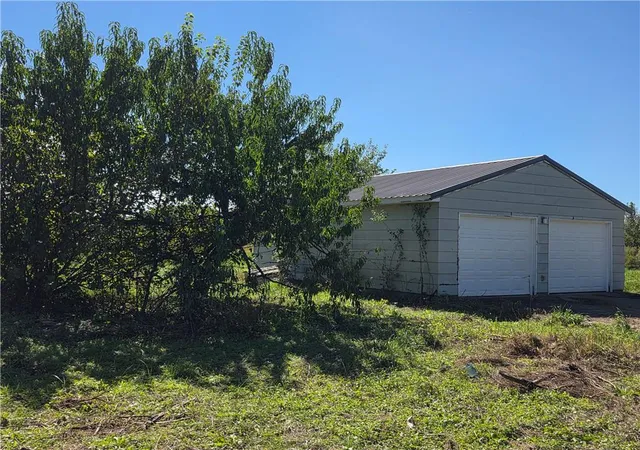 Photo 3 of Single family home for sale at 37780 Pleasant Valley Rd, Lane, KS 66042 | MLS# 2646325 | Listing updated on 2026-10-09