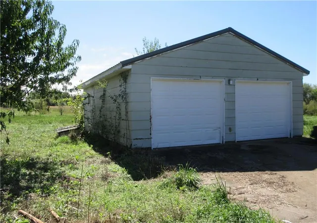 Photo 3 of Single family home for sale at 37780 Pleasant Valley Rd, Lane, KS 66042 | MLS# 2646325 | Listing updated on 2026-10-09
