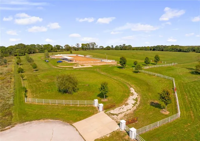 Photo 4 of Single family home for sale at 25160 W 223rd Street, Spring Hill, KS 66083 | MLS# 2646327 | Listing updated on 2026-10-17