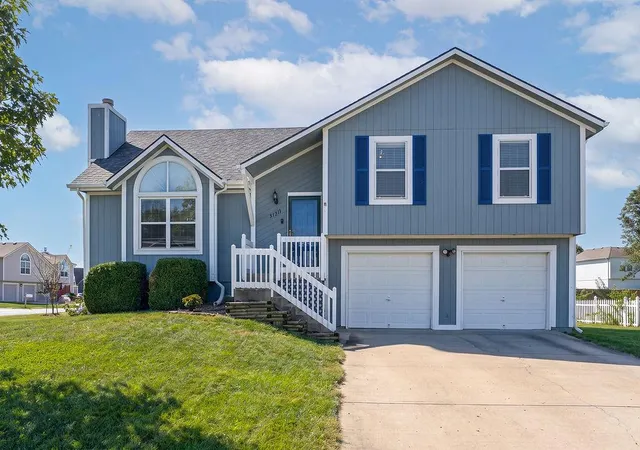 Photo 1 of Single family home for sale at 31213 W 172nd Terrace, Gardner, KS 66030 | MLS# 2646329 | Listing updated on 2026-10-09