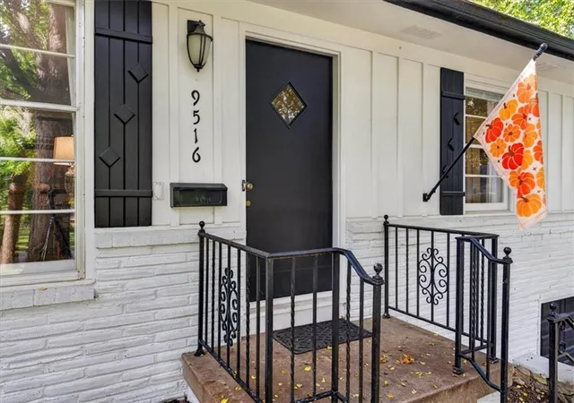 Photo 3 of Single family home for sale at 9516 Wyandotte St, Kansas City, MO 64114 | MLS# 2646331 | Listing updated on 2026-10-15